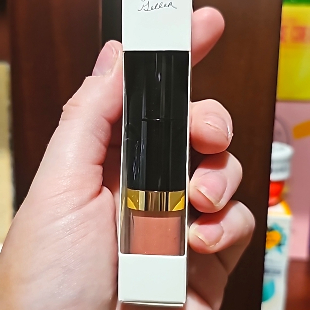 Laura Geller Prep n' Go Lip Scrub & Tint in Shade "Finish Line" - Picture 7 of 10